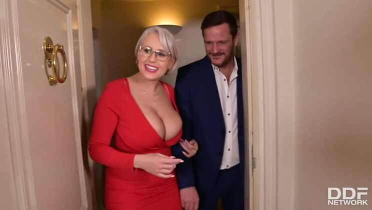 [DDFNetwork] - Sofia Lee & Angel Wicky Valentine's Fuck - Big Tits & Cumshot