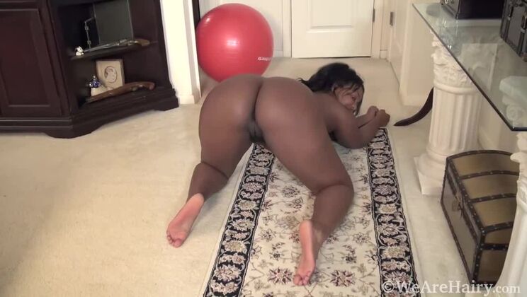 Ebony MILF Bobbie Rains strips and touches herself