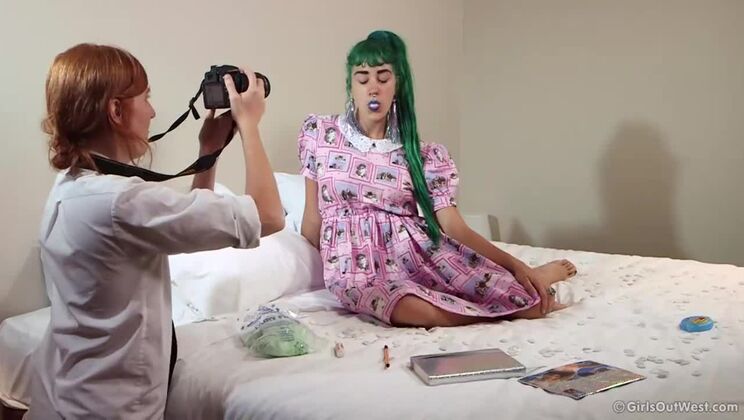 [GirlsOutWest] - Emerald & Avalon - Vagina Day Fun - Avalon - Emerald