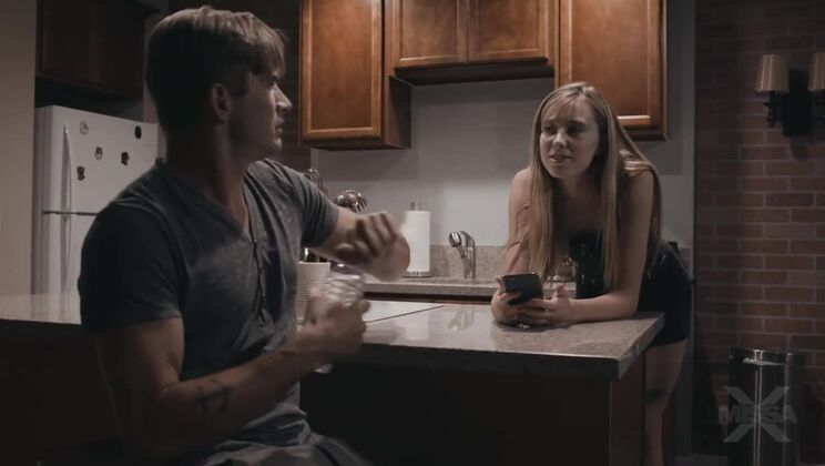 Big Ass Beauties: Keira Croft & Haley Reed in Deepthroat Action