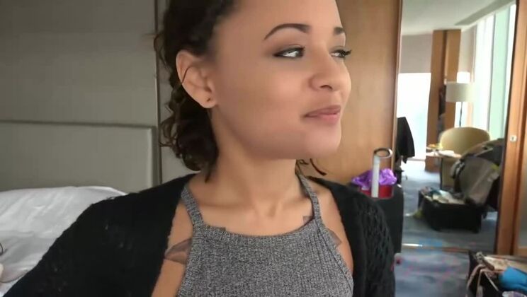 [ATKGirlfriends] - Fetish Video with Shaved Holly Hendrix and Toes - Holly Hendrix