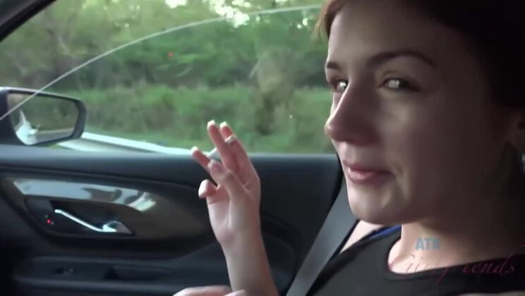 Rosalyn's Beachy Fun in Hawaii (Amateur)