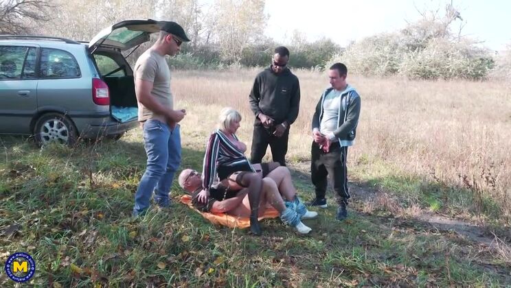 Can Insatiable Amy Handle 4 Men in Group Sex?