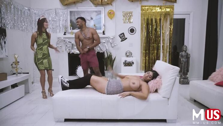 [ModelMediaUS] - Violet Myers Big Natural Tits In Unbelievable Hardcore - Violet Myers