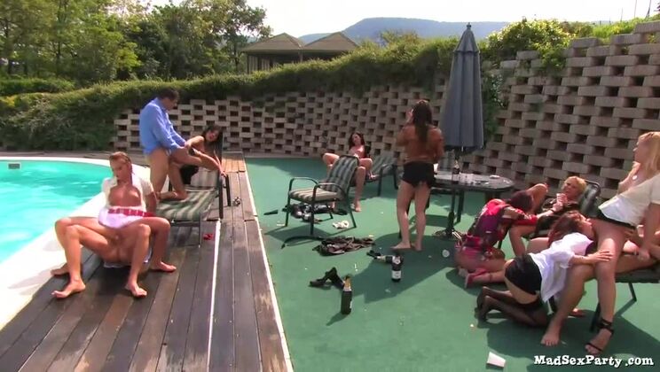 [Tainster] - Blonde Babes Get Wild By The Pool - Kathia Nobili - Lulu Martinez - veronica sanchez - natalie colt