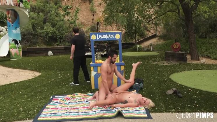 [WildOnCam] - Donnie Rock Squeezes Lemons for Tattooed Babe - Donnie Rock - Chanel Grey