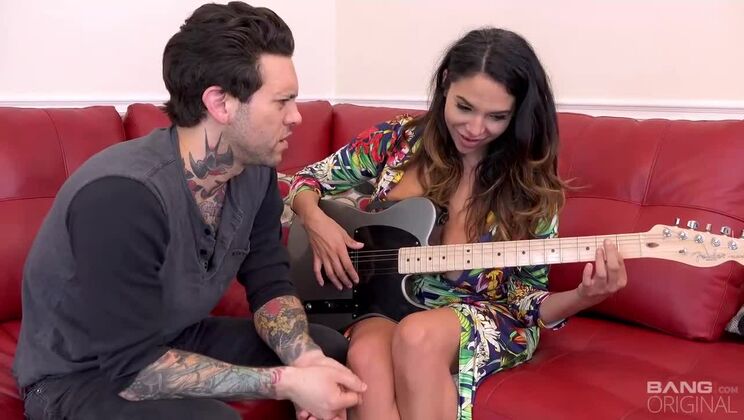 Missy Martinez's Guitar Lesson Turns into a Cumshot