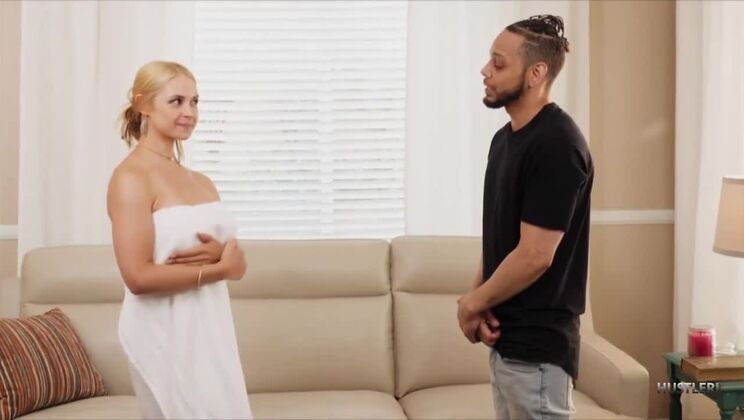 [Hustler] - Sarah Vandella - Hot Blonde Stepmom's MILF Obsession - Sarah Vandella