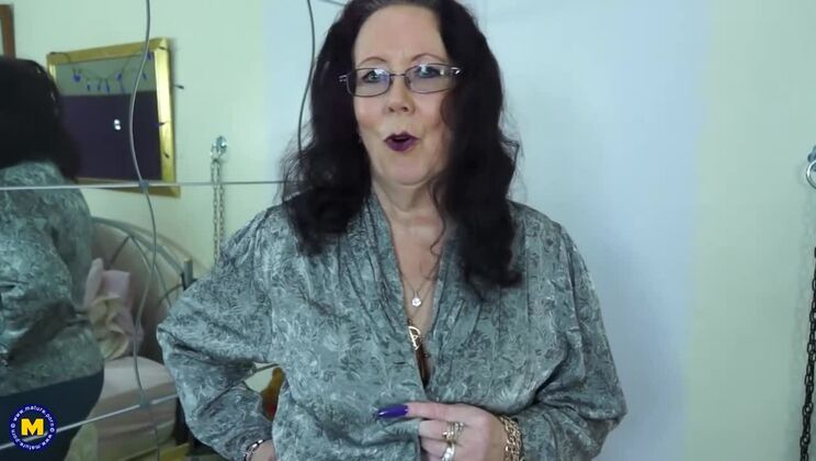 [Mature.nl] - Zadi Masturbates with a Toy - Zadi