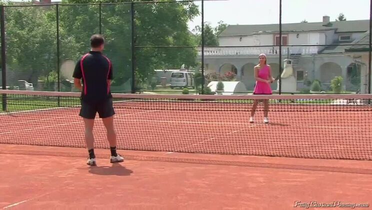 [Tainster] - Outdoor Pissing with Morgan Moon, Amy, and Friends - Amy - Morgan Moon