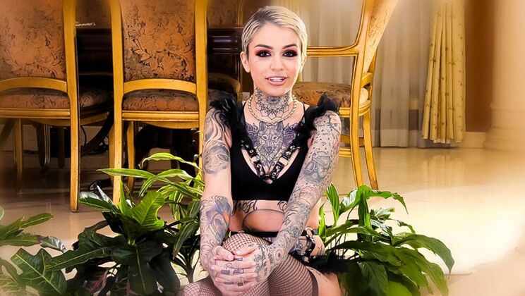 [Devil'sGangbangs] - Blonde Leigh Raven's Lingerie and Tattoo Tease - Leigh Raven