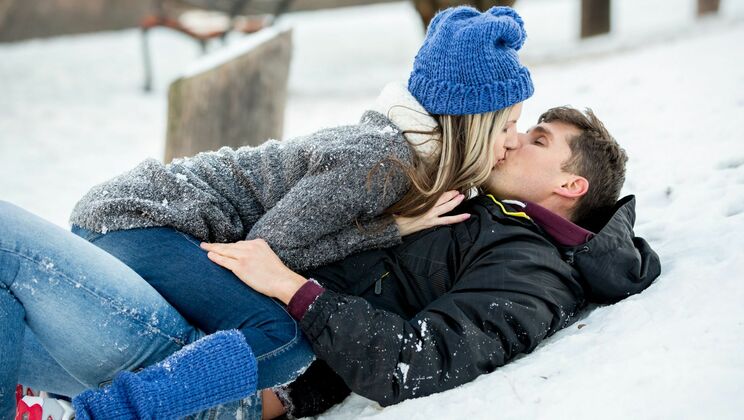 Gina Gerson loves fingering and deep blowjobs