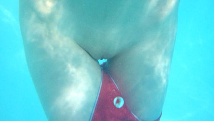 [WowGirls] - The Outdoor Shaved Siren