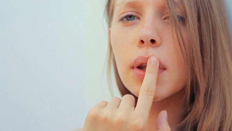 [WowGirls] - Shaved and Horny Solo Act - Gloria