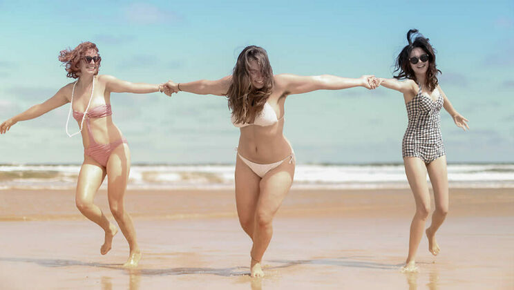 [SouthernSins] - Chloe B's Brunette Blowjob on the Beach - Lily Rei - Chloe B - Kenji Sky - Kara Dasna