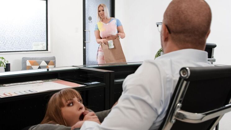 Secretary's Pussy Gets Licked and Fucked