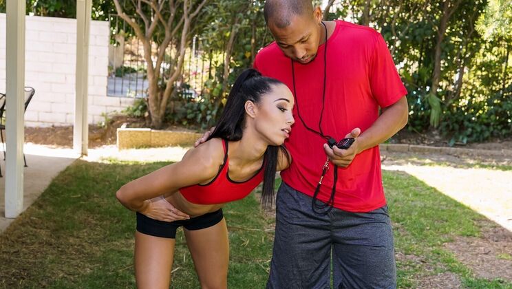 [Brazzers] - Track And Taste Her - Ricky Johnson - Alexis Tae