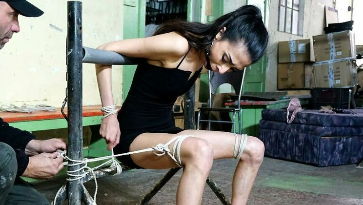 [Submissed] - Ashley Ocean's Tied Up BDSM Experience - Ashley Ocean