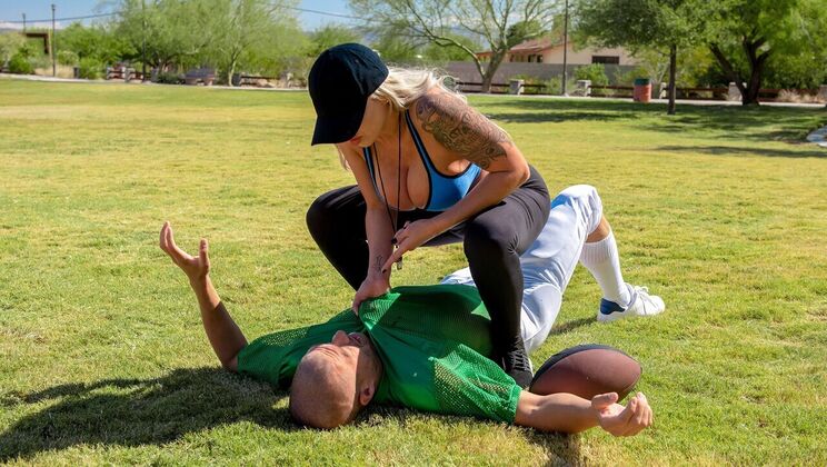 [Brazzers] - Sporty Nina Gets Titty Fucked - Nina Elle - Xander Corvus