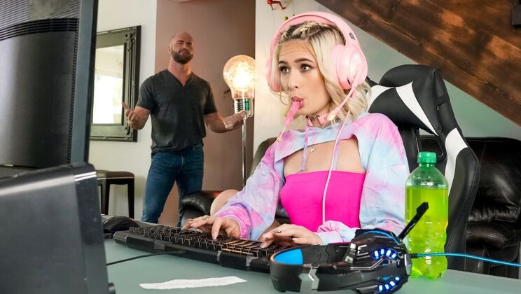 [HotGirlsGame] - Blonde Jessie Saint Deepthroats Big Cock - Jessie Saint - Danny Steele