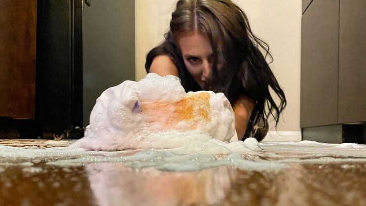 [RKPrime] - POV Blowjob with Amateur Brunette