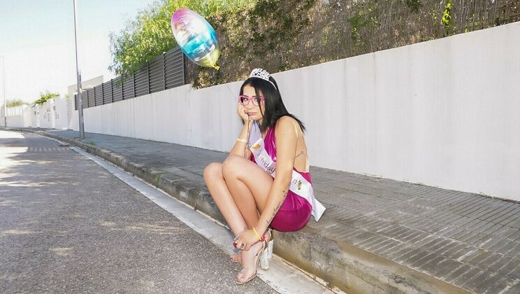 [PublicPickups] - Birthday Surprise with Jordi and Kitty - Jordi El Niño Polla - Kitty Love