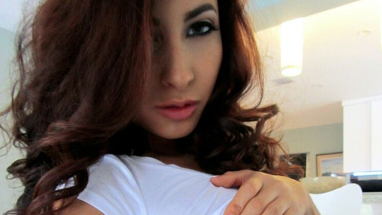 [LatinaSexTapes] - Latina Jade Jantzen's Bouncy Booty - Jade Jantzen