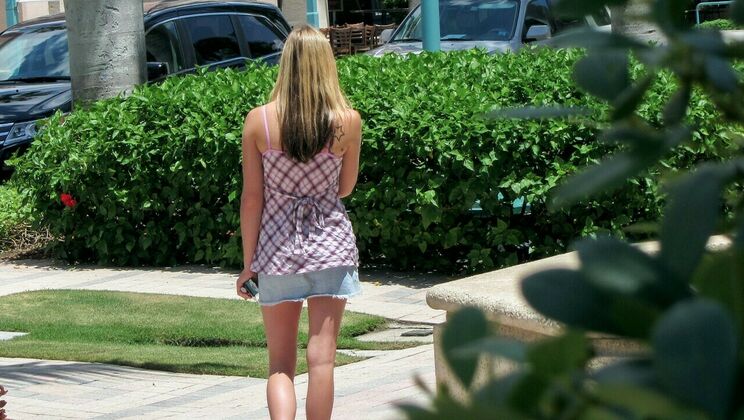 [PervsOnPatrol] - Southern Belle Enjoys a Big Dick in the Reverse Cowgirl - Bruno Dickens - Heidi