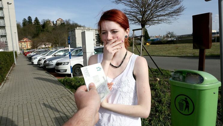 [PublicAgent] - Stranger Pays Amateur Girl for Doggystyle Fuck - Erik Everhard - Martin Gun - Mia Rose