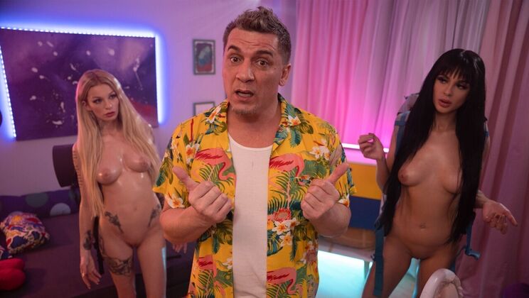 [FakeHostel] - Blonde and Brunette Backpackers - Steve Q - Mia Trejsi - Kaira Kampen