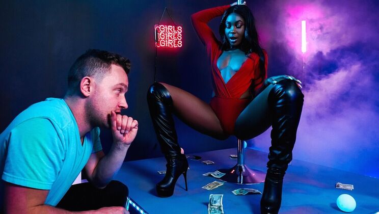 Athletic Tori Montana in Oiled Striptease and Sex