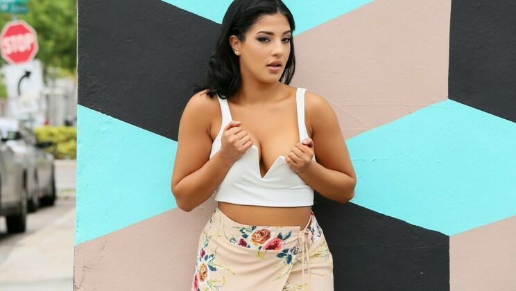 [PublicPickups] - OutdoorSex with Big Tits - Oliver Flynn - Kosame Dash