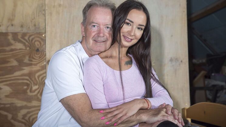 [Oldje] - Boris Gives Freya Dee a Cumshot - Boris - Freya Dee