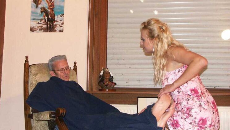 Blonde and Busty: Vicentia's Erotic Massage