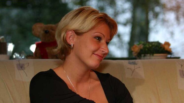 [Oldje] - Granddaughter Loves Old Friend - Timmy - Nadia Gold