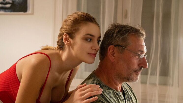 [Oldje] - Skinny Babe's Handjob Skills - Paola Hard - Martin S