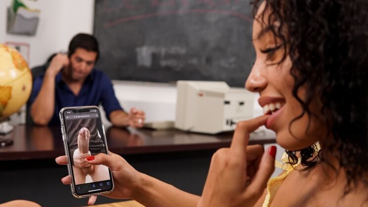 Natural Tits Alexis Tae in Doggystyle