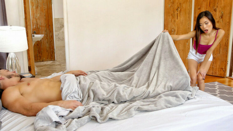 Stepbro Gives In to Sexy Asian Stepsis