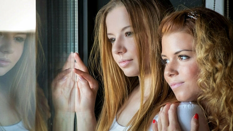 [SexArt] - European Babes Enjoy Outdoor Threesome - Chrissy Fox - Olivia Grace - Matt Ice