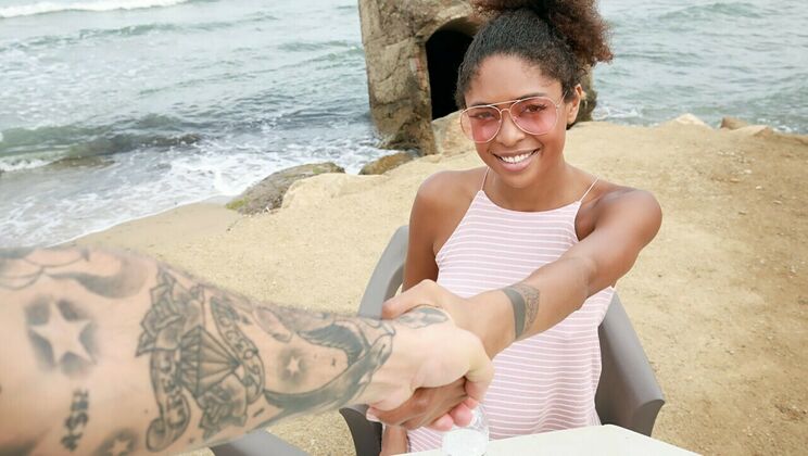 [PublicPickups] - Athletic Sex on the Beach - Mike Angelo - Luna Corazon