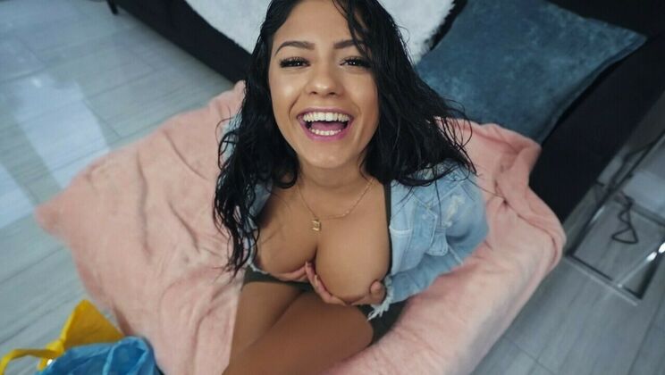 [PublicPickups] - Reverse Cowgirl with Serena Santos