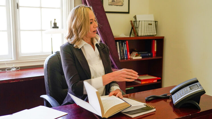 [AnalMom] - What It Takes To Please Lilly - Ricky Spanish - Lilly James