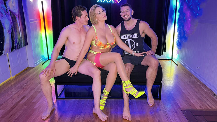 [MYLFXSeries] - Dante Colle's Lucky Day with Two Babes - Ryan Keely - Dante Colle - Shawn Alff