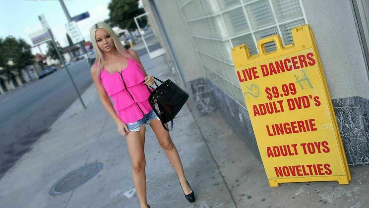 Rachele Richey's Ass-To-Mouth Pleasure