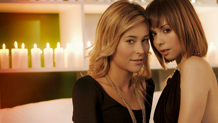 [SexArt] - Curly Haired Lovelies in Lesbian Action - Lola Reve - Ariel Rebel