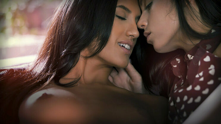 [SexArt] - Bra and Panties - Chloe Amour - Whitney Westgate