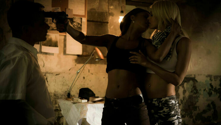 [SexArt] - The Lesbian Mission: Pussy Licking and More - Alexis Crystal - Lena Love - Thomas Hyka - Thomas Lee - Isabella Chrystin - Silvie Deluxe - Carla Cox - Alissia Loop