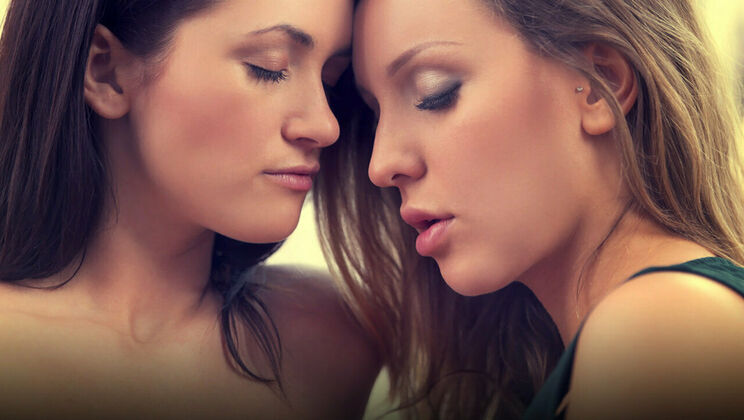 [SexArt] - Beautiful Sex in Rear Window - Whitney Conroy - Tess B