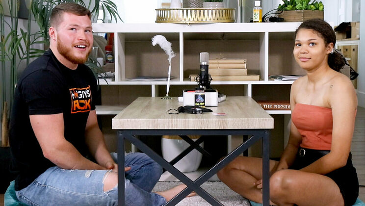 [HotGuysFuck] - Redhead Michelle Anderson Chats with Canelo Ment - Michelle Anderson - Canelo Ment