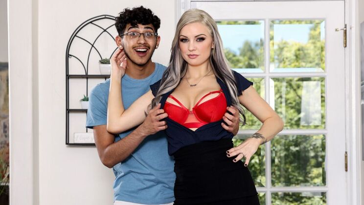 Kenzie Taylor's Interracial Blowjob Extravaganza